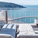 Vico Lungo 9,