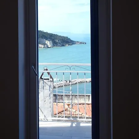 Vico Lungo 9, Σπίτι διακοπών *