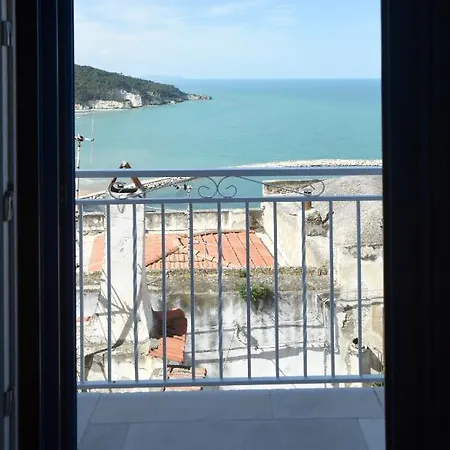 Vico Lungo 9, 페스키치