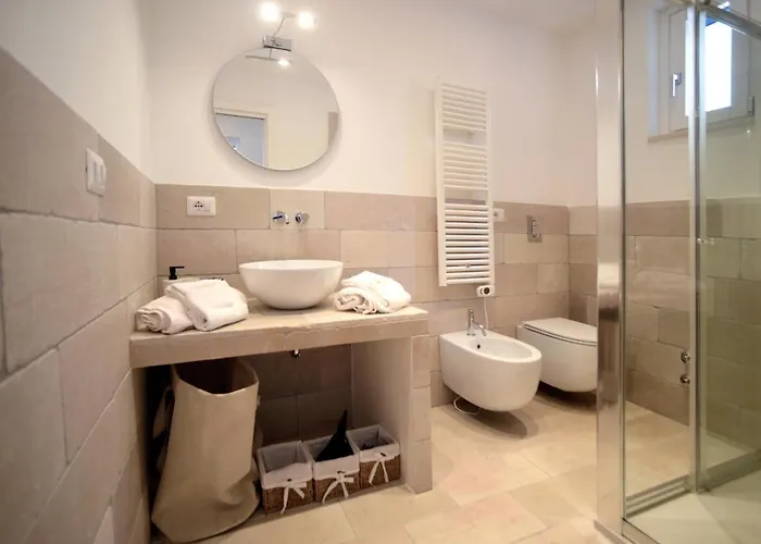 Casa vacanze Vico Lungo 9, *