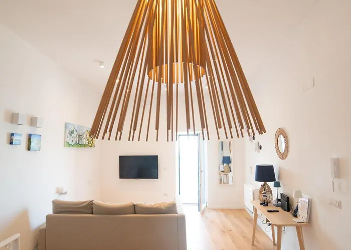 Casa vacanze Vico Lungo 9, *